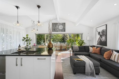 Photo of property in 17 Mcclintock Road, Massey, Auckland, 0614