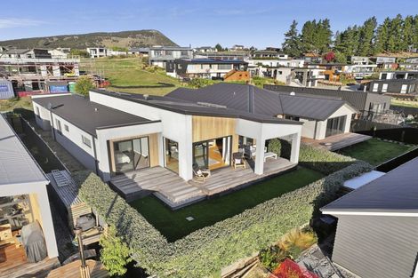 Photo of property in 9 Landsborough Lane, Wanaka, 9305