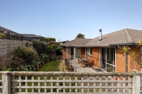 Photo of property in 5 Olive Close, Omokoroa, 3114