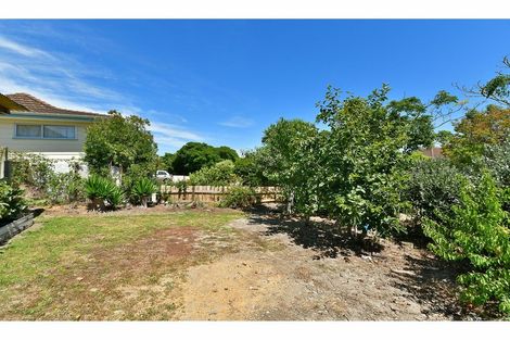 Photo of property in 11 Merida Place, Unsworth Heights, Auckland, 0632