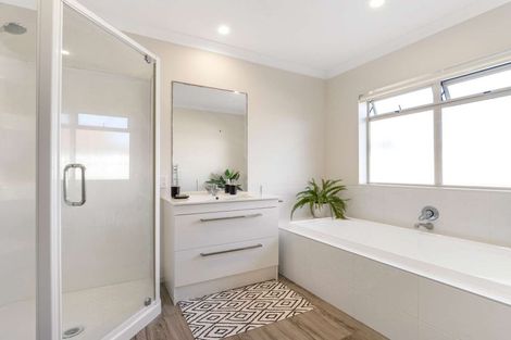 Photo of property in 67 Kahira Crescent, Papamoa Beach, Papamoa, 3118