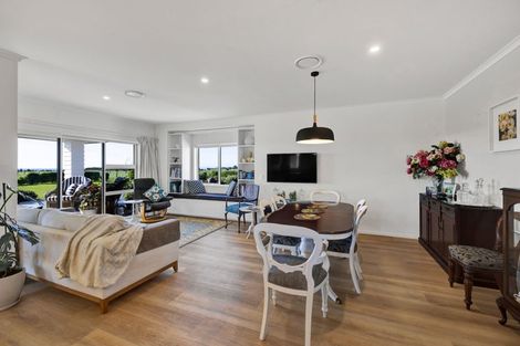 Photo of property in 60 Turangi Road, Motunui, Waitara, 4383