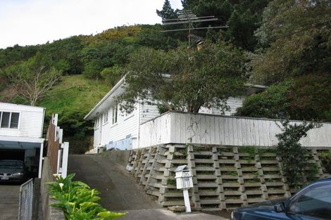 Photo of property in 26 Holmes Grove, Naenae, Lower Hutt, 5011