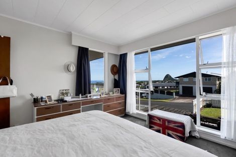 Photo of property in 16 Darwin Crescent, Spotswood, New Plymouth, 4310