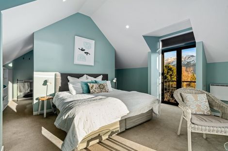 Photo of property in 8b Minaret Ridge, Wanaka, 9305