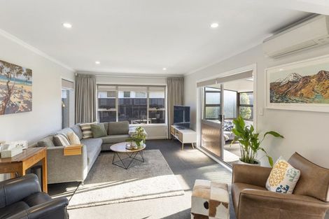 Photo of property in 53 Woolley Street, Avondale, Christchurch, 8061