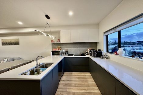 Photo of property in 2b Kororo Street, Northcote, Auckland, 0627