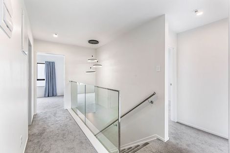 Photo of property in 43b Fitzherbert Avenue, West Harbour, Auckland, 0618