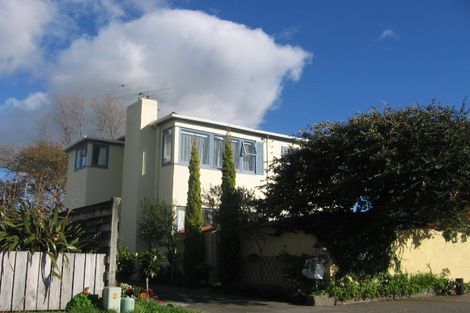 Photo of property in 16 Hardy Street, Waterloo, Lower Hutt, 5011