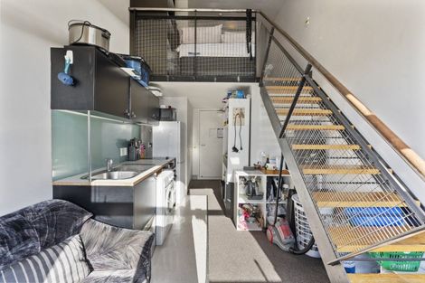 Photo of property in Urbane Apartments, 31/29 Webb Street, Mount Cook, Wellington, 6011