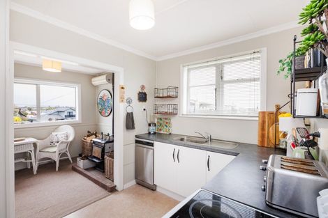 Photo of property in 7 Chaffey Street, Foxton Beach, Foxton, 4815