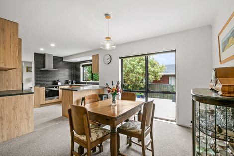 Photo of property in 62 Heta Road, Highlands Park, New Plymouth, 4312