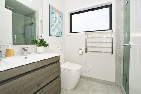 Photo of property in 60u2 Queenwood Avenue, Queenwood, Hamilton, 3210