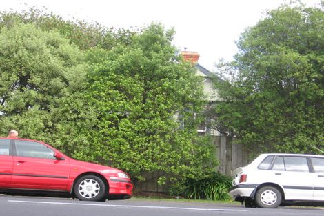 Photo of property in 2/86 Birkenhead Avenue, Birkenhead, Auckland, 0626