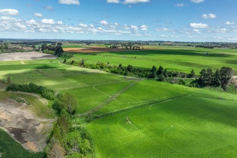 Photo of property in 1678 Kimbolton Road, Cheltenham, Feilding, 4777