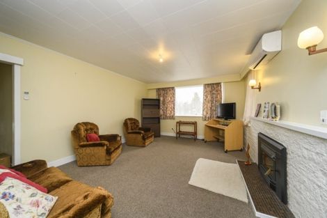 Photo of property in 24 Potaka Street, Marton, 4710