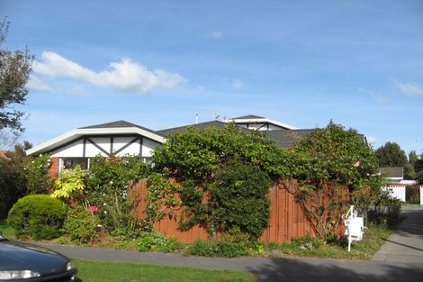 Photo of property in 2/23 Montclare Avenue, Ilam, Christchurch, 8041