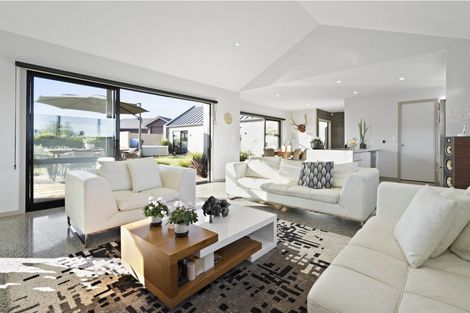 Photo of property in 16 Kaniera Terrace, Cambridge, 3434