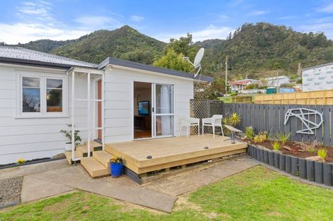 Photo of property in 1 Brick Street, Te Aroha, 3320