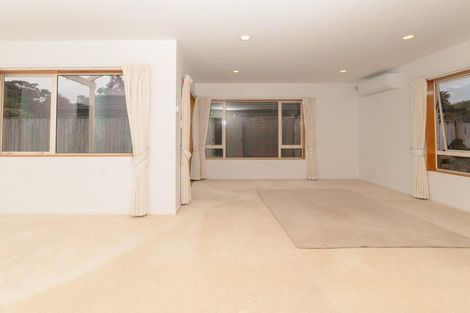 Photo of property in 42 Landing Drive, Albany, Auckland, 0632