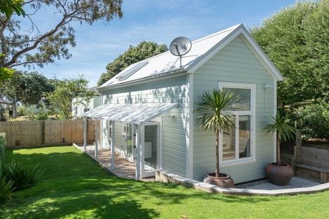 Photo of property in 1 Overtoun Terrace, Hataitai, Wellington, 6021