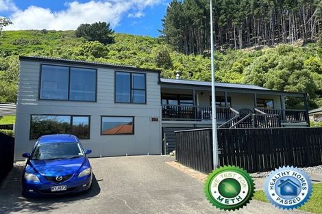 Photo of property in 11a Poneke Drive, Waikanae, 5036