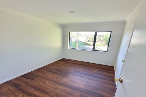 Photo of property in 81 Oreil Avenue, West Harbour, Auckland, 0618