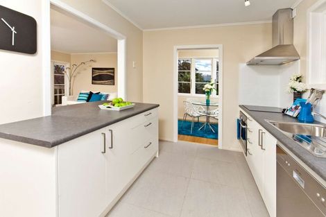 Photo of property in 7 Vera Road, Te Atatu South, Auckland, 0610