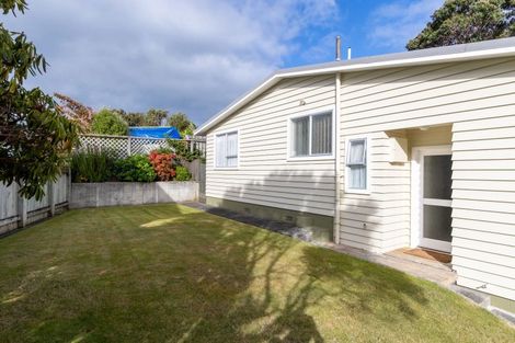 Photo of property in 14 Akatea Road, Korokoro, Lower Hutt, 5012