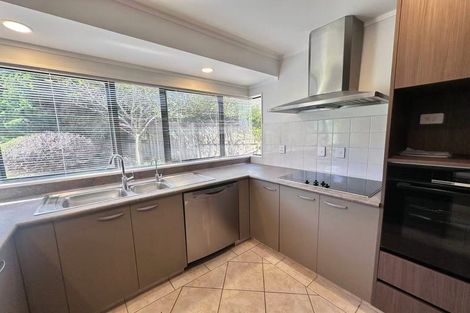 Photo of property in 39 Golfland Drive, Golflands, Auckland, 2013