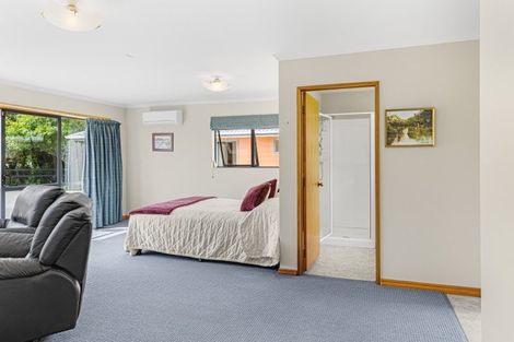 Photo of property in 39 Kew Road, Westport, 7825