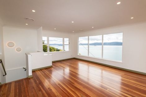Photo of property in 71 Seatoun Heights Road, Seatoun, Wellington, 6022
