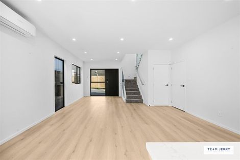 Photo of property in 339b Bucklands Beach Road, Bucklands Beach, Auckland, 2012