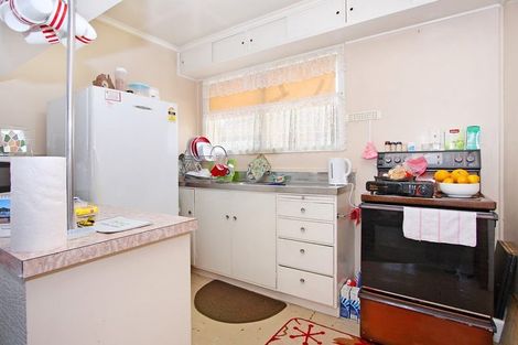 Photo of property in 2/100 Coronation Road, Papatoetoe, Auckland, 2025