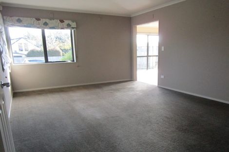 Photo of property in 1 Valley Road, Waiuku, 2123