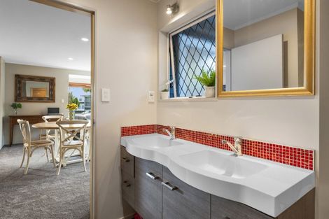 Photo of property in 9 Waihora Street, Taupo, 3330