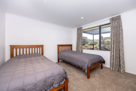 Photo of property in 16 Makomako Road, Wanaka, 9305