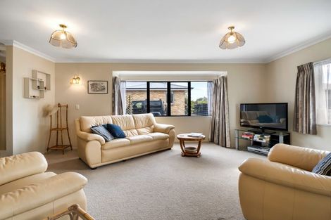 Photo of property in 10 Golf Road, Mount Maunganui, 3116