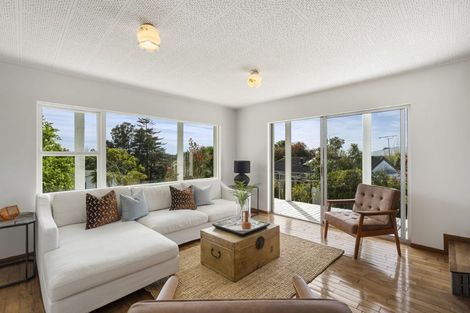Photo of property in 85 Glamorgan Drive, Torbay, Auckland, 0630