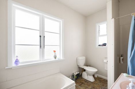 Photo of property in 49 Galloway Street, Hamilton East, Hamilton, 3216