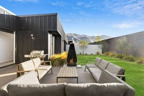Photo of property in 3 Stackbrae Avenue, Wanaka, 9305