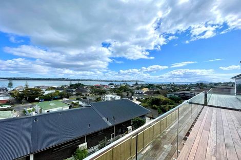 Photo of property in 43 Waller Avenue, Bucklands Beach, Auckland, 2012