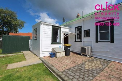 Photo of property in 111 Macandrew Road, South Dunedin, Dunedin, 9012