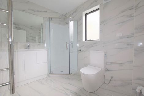 Photo of property in 71a Fruitvale Road, New Lynn, Auckland, 0600