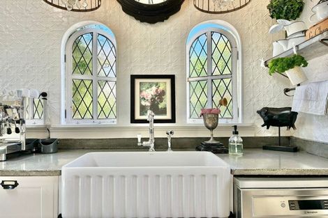 Photo of property in 22 Domain Road, Waipawa, 4210