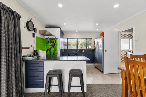 Photo of property in 6 Rinaha Place, Koutu, Rotorua, 3010