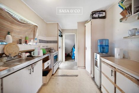 Photo of property in 4 Stoll Place, Clendon Park, Auckland, 2103