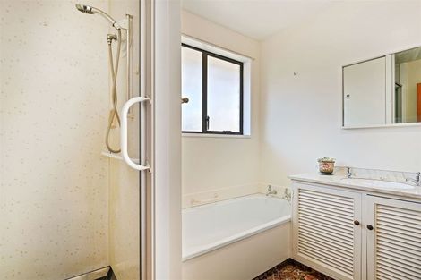 Photo of property in 40 Ambleside Drive, Burnside, Christchurch, 8053