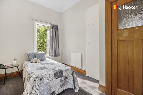 Photo of property in 32 Adderley Terrace, Ravensbourne, Dunedin, 9022