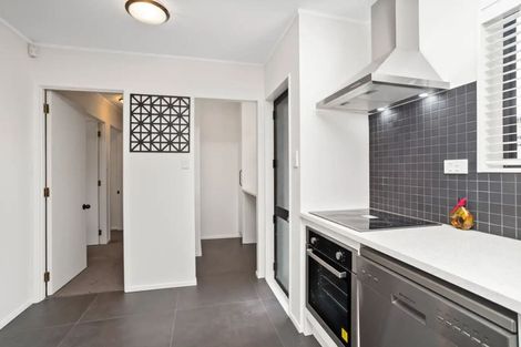 Photo of property in 303a/2 Great North Road, Henderson, Auckland, 0612